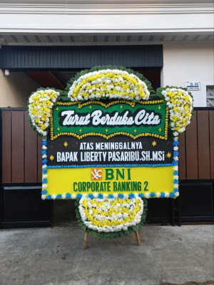 Papan Bunga Duka di Berngam