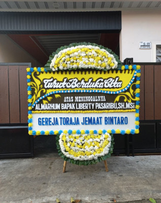 Papan Bunga Duka di Berngam